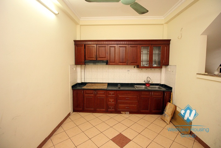 Unfurnished house for lease in Doi Can, Ba Dinh, Ha noi